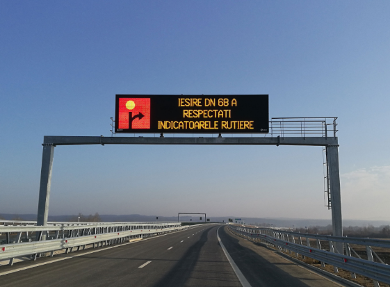 From Roads to Festivals: Smart Uses of Variable Message Signs and LED Screens